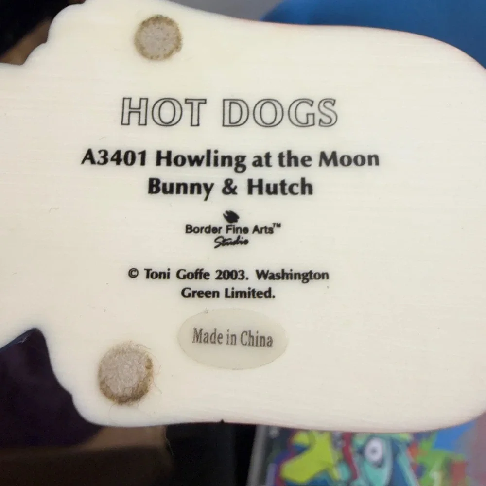 Border Fine Arts Hot Dogs A3401 Howling Moon Bunny Hutch Dog Figurine Toni Goffe